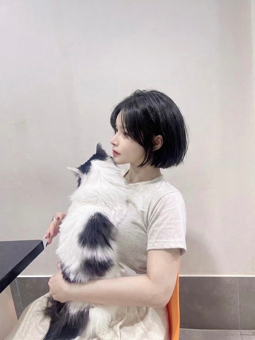 โมเน่ 4
