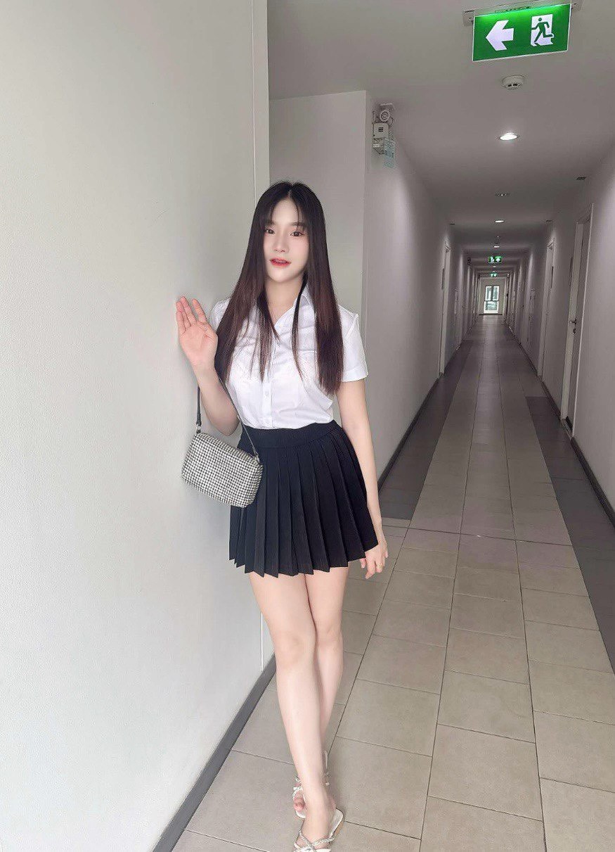 ลี่อิน🍑เด็กอายุ20..ลูกครึ่งไต้หวัน🍑 3